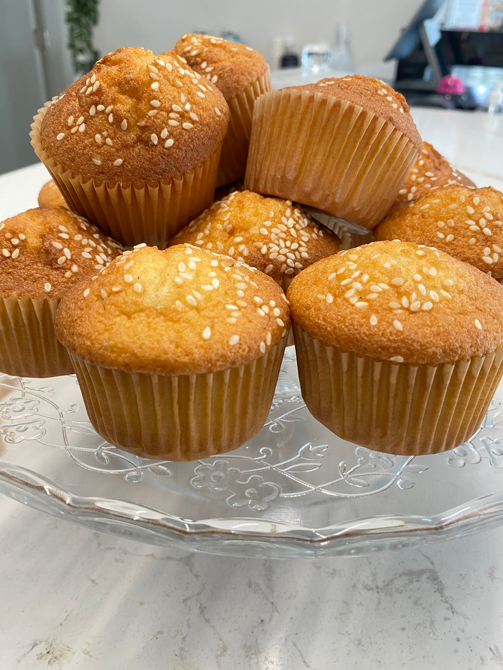 Persian Yazdi Cupcakes - Saffron, Cardamom & Rose Water (6 pcs)